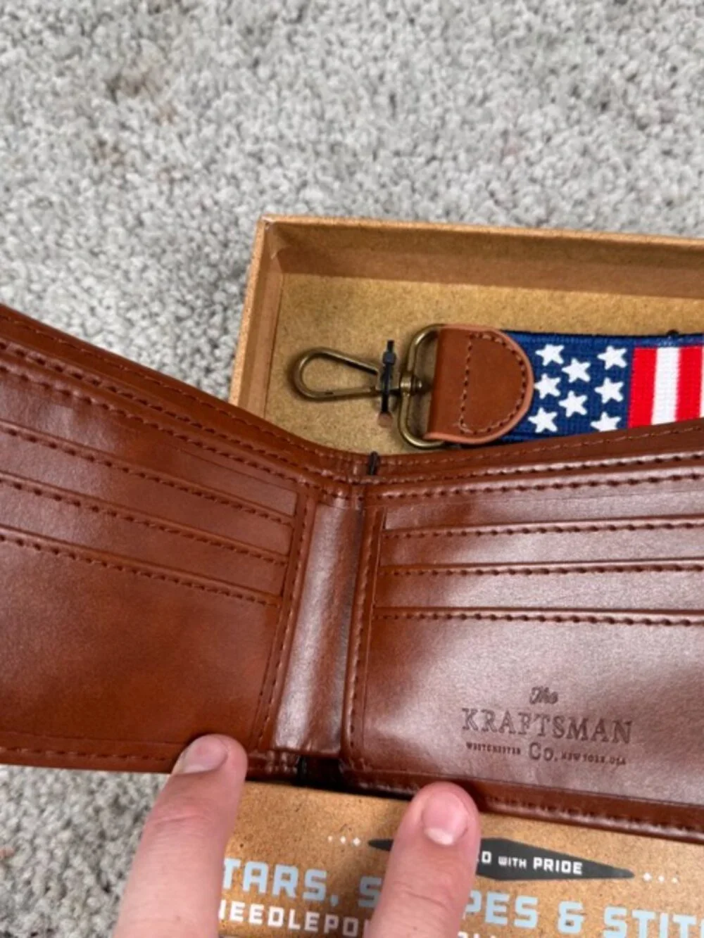 The Kraftsman Co. Men’s Leather Wallet & Key Fob Set Stars & Stripes USA Flag